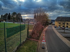 2019-03-16 baufälliger Zaun Quirinusstr